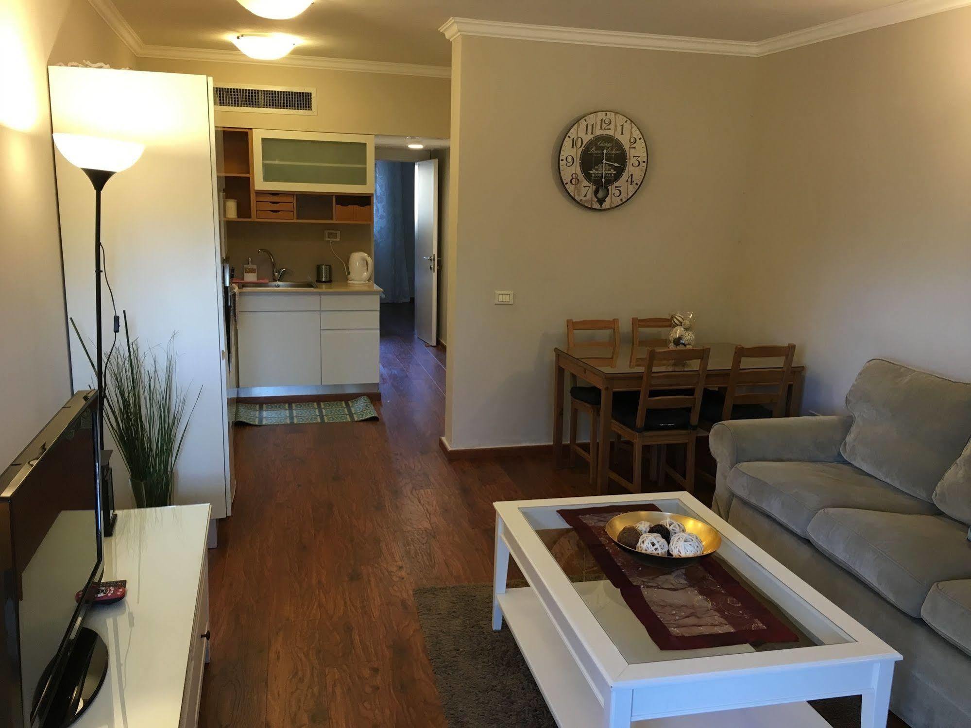 Nomi Apartment